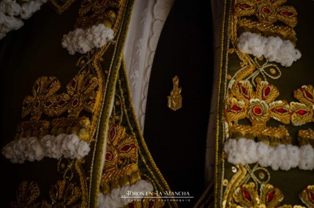 Frondlikepond DSC0071 2 1024x678 | Toros en la mancha