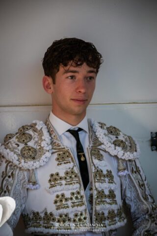 DSC 0201 683x1024 | Toros en la mancha